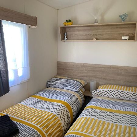 Delta Goodwood Caravan Selsey Extérieur photo