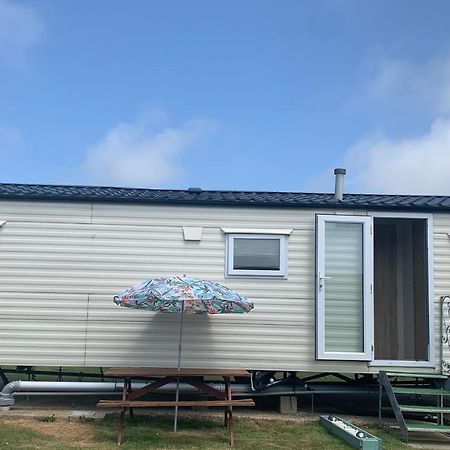 Delta Goodwood Caravan Selsey Extérieur photo